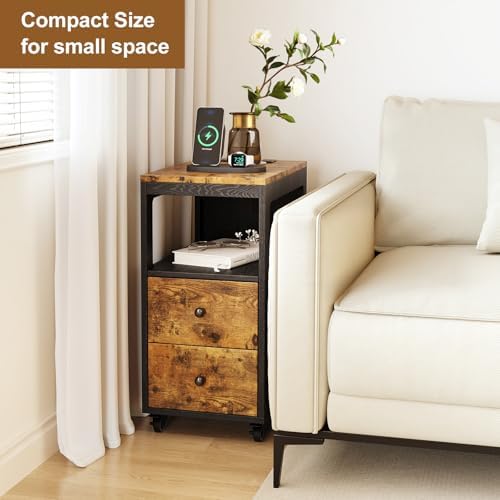 Narrow End Table with Charging Station and Wheels, Movable Narrow End Table with USB Ports and Outlets for Small Space, Living Room, Bedroom and Office, with 4 Wheels ( Rustic Brown + Black)