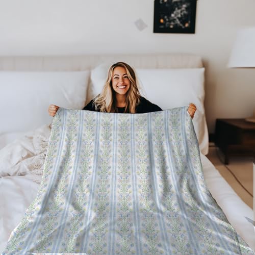Vintage Floral Blanket, Grandmillennial Pastel Flower Decorative Throw Blanket for Couch Bed Sofa, Preppy Botanical Throw Blankets for Living Room Bedroom Decor, 50x60 Inches