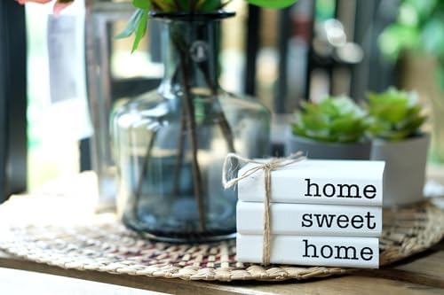 LIVDUCOT Farmhouse Mini White Decorative Books for Tiered Tray Decor - Wooden Book Stack Faux Books for Coffee Table Living Room Decoration - Small Shelf Decor Accent