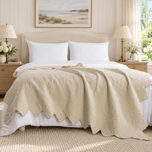 Brandream Beige Scalloped Edge Throw Quilt Cotton 47 X 60 Inch Quilted Throw Blanket for Bed Couch Daybed Decorative Throw Blankets