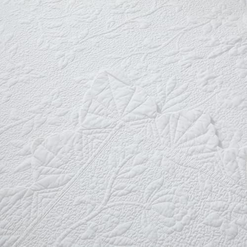 Brandream Premium Cotton Quilted Throw Blanket 47x60 Inch, Bright White Floral Vine Stitching with Elegant Scalloped Edge, Decorative Sofa Throw