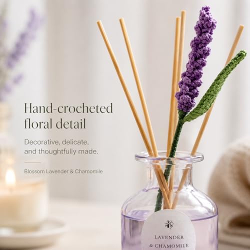Vangie Lavender & Chamomile Reed Diffuser Set – Decorative Glass Bottle with Handmade Flower Diffuser, Long-Lasting Home Fragrance, Vegan & Cruelty-Free