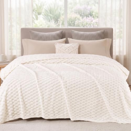 Exclusivo Mezcla 3D Fleece California King Blanket for Bed, Ivory