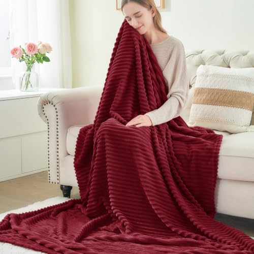 BEDELITE 3D Ribbed Burgundy Fleece Throw Blanket for Couch, 50x70 Inch