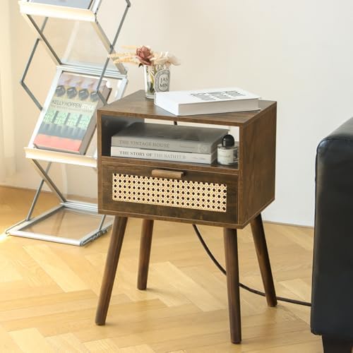 MaxSmeo Small Nightstand with Charging Station, Rattan Side Table Mid Century Modern Bedside Table for Bedroom, Living Room and Small Spaces, Solid Wood Legs (Rustic Brown)
