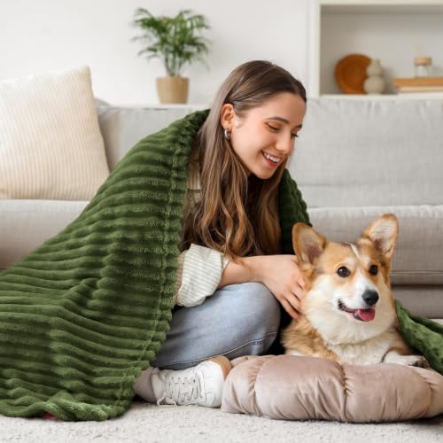BEDELITE Ribbed Moss Olive Green Fleece Throw Blanket for Couch, 50x60 Inch