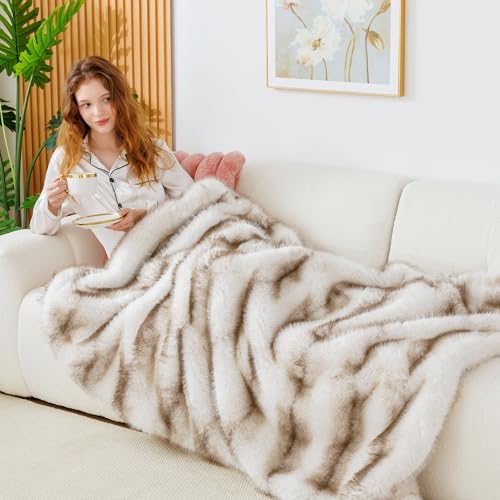 Touchat Luxury 1000GSM Faux Fur Throw Blanket, Super Thick Warm Cozy Heavy Blankets for Couch Bed Sofa, Plush Fuzzy Elegant Winter Reversible Mink Blanket for Living Room Bedroom 50x60,Taupe