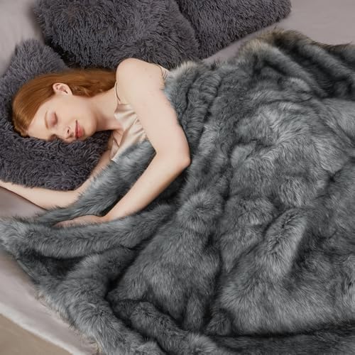 Touchat Luxury 1000GSM Faux Fur Throw Blanket, Super Heavy Thick Warm Cozy Blankets for Couch Bed Sofa, Plush Fuzzy Elegant Soft Reversible Mink Blanket for Living Room Bedroom 50''x60'', Grey&Black