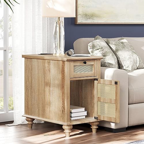 WAMPAT Farmhouse End Table with Charging Station, Rattan Side Table, Oak