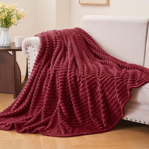 BEDELITE 3D Ribbed Burgundy Fleece Throw Blanket for Couch, 50x70 Inch