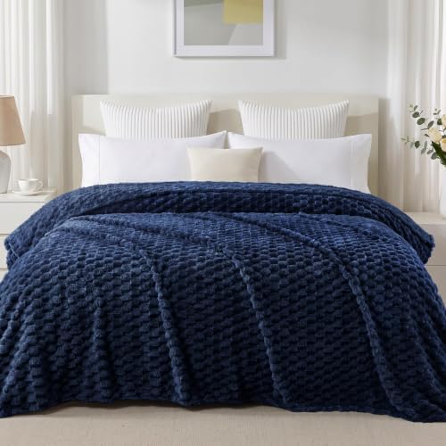 Exclusivo Mezcla 3D Fleece California King Blanket for Bed, Navy Blue