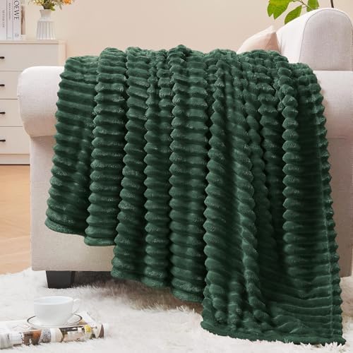 BEDELITE 3D Ribbed Emerald Green Fleece Twin Blanket for Couch, 60x80 Inch