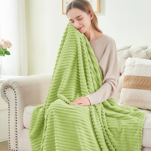 BEDELITE 3D Ribbed Cream Lime Fleece Throw Blanket for Couch, 50x60 Inch