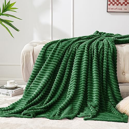 BEDELITE 3D Ribbed Dark Green Fleece Throw Blanket for Couch, 50x60 Inch