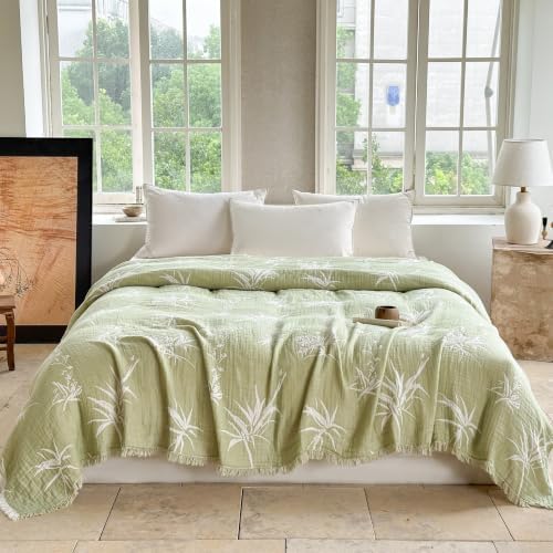 Simple&Opulence Cotton Muslin Blanket King Size 104"x90", Reversible Yarn-Dyed Vintage Green Floral Jacquard, 3-Layer Gauze with Tassels, Soft Lightweight Breathable All-Season Bedspread for Bed Couch