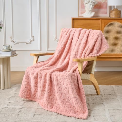 Pink Floral Plush Throw Blanket 50 x 60 Inch, Soft Fuzzy Fleece, Cozy Decorative Blanket for Couch, Sofa, Bed and Bedroom