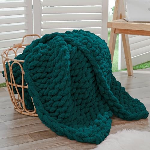 Bigacogo Chunky Knit Throw Blanket for Couch, 40x60 inches, Dark Green