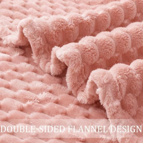 Exclusivo Mezcla Large 3D Fleece Throw Blanket for Couch, Dusty Pink