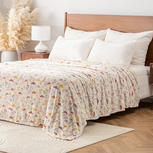 Luxury Printed Fleece Warm Blanket, Soft Lightweight Velvety Plush Throw for Couch and Bed, Cozy Comfy for All Seasons(Cream Various Mushrooms, 108×90 Inches)
