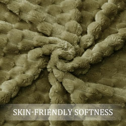 Exclusivo Mezcla Large 3D Fleece Throw Blanket for Couch, Olive Green