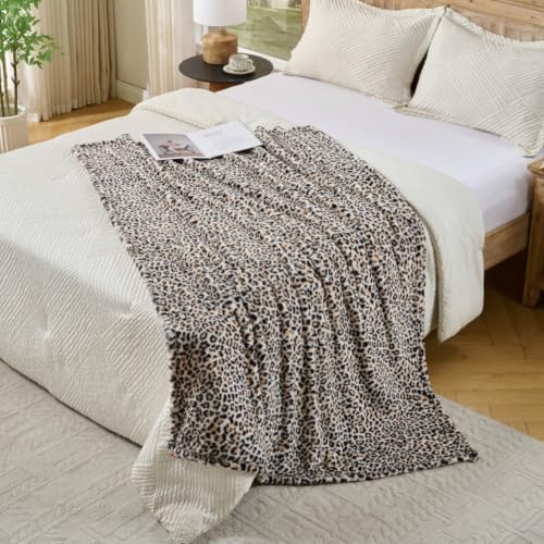 Leopard Cheetah Print Blanket – Beige Soft Plush Fleece Throw for Bed, Sofa & Travel – All Season Cozy Cheetah Pattern Home Decor Throw Blanket, 50″ x 60″