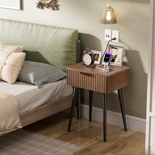 HAIOOU Fluted Mid Century Modern Nightstands Set of 2 with Charging Station