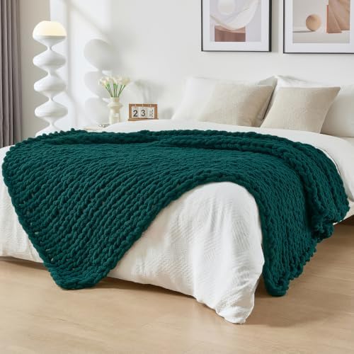 Bigacogo Chunky Knit Throw Blanket for Couch, 51x63 inches, Dark Green