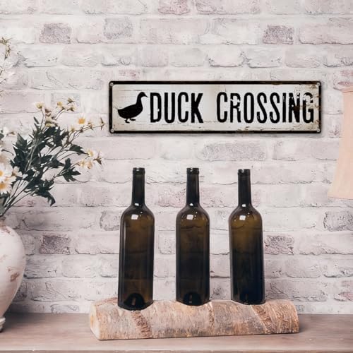 Rustic Farmhouse Metal Sign, “Duck Crossing” Vintage Tin Plaque for Yard, Ducks Coop or Garage, Outdoor & Indoor Country Wall Art, Easy to Hang, 15.8 x 4 Inch