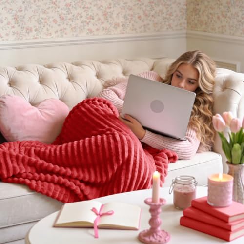 BEDELITE 3D Ribbed Jacquard Red Fleece Throw Blanket for Couch, 50x70 Inch