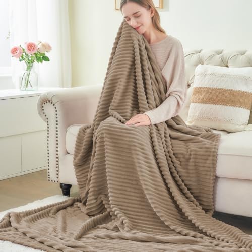 BEDELITE 3D Ribbed Coco Brown Fleece Throw Blanket for Couch, 50x60 Inch
