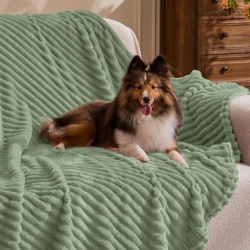 BEDELITE Ribbed Sage Grey Green Fleece Throw Blanket for Couch, 50x60 Inch