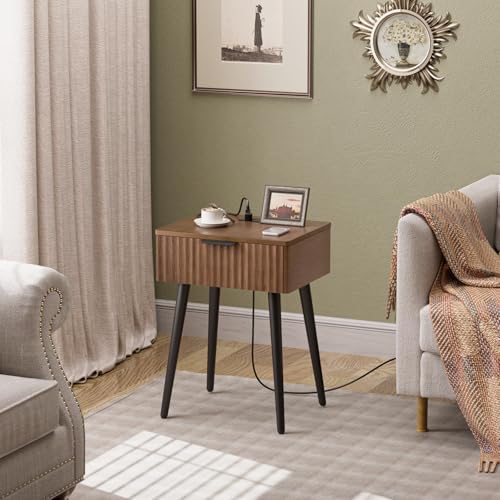 HAIOOU Fluted Mid Century Modern Nightstands Set of 2 with Charging Station