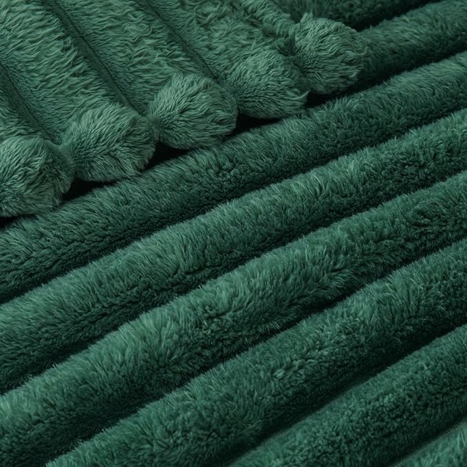 Exclusivo Mezcla Striped Fleece Throw Blanket - Image 4