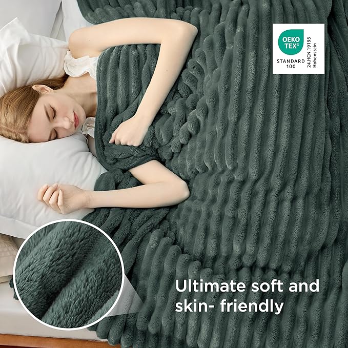 Bedsure Full Size Fleece Blankets - Image 4