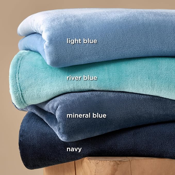 Bedsure GentleSoft Fleece Blankets Queen Size Blue - Image 4